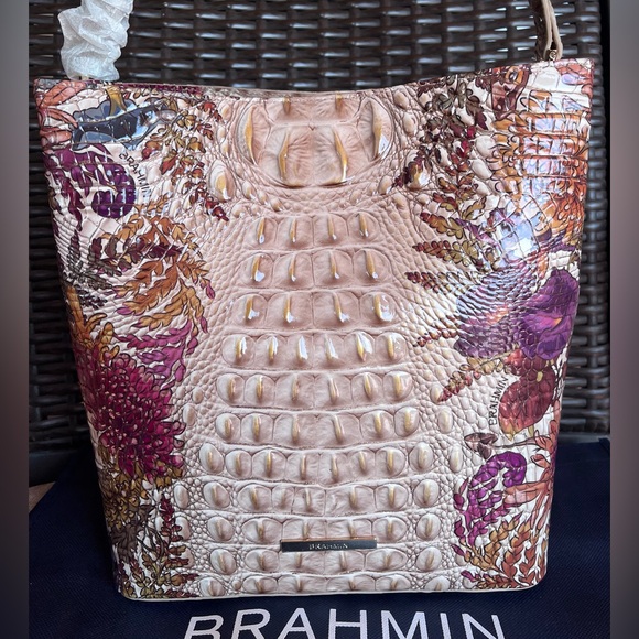 NWT Brahmin Celina in CHRYSANTHEMUM Tote Bucket Bag - Picture 1 of 11